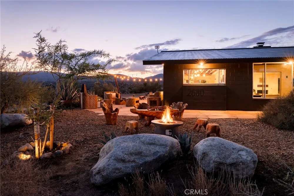 2680 Vine Pioneertown, CA 92268