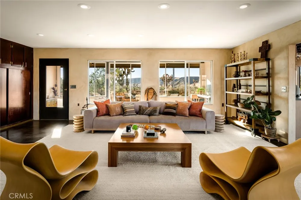 2680 Vine Pioneertown, CA 92268