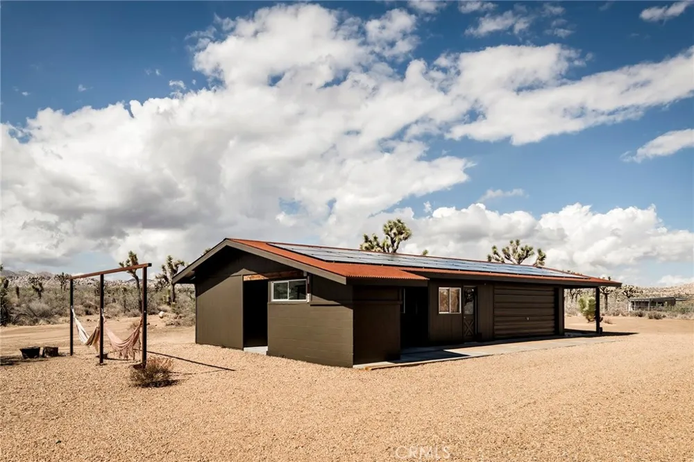 2680 Vine Pioneertown, CA 92268