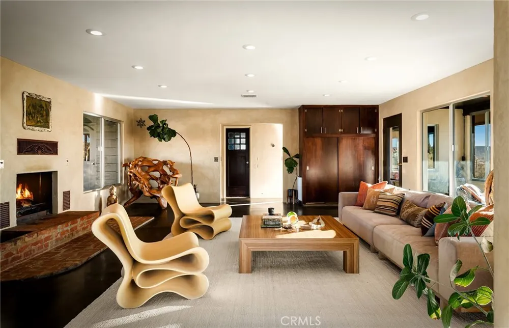2680 Vine Pioneertown, CA 92268