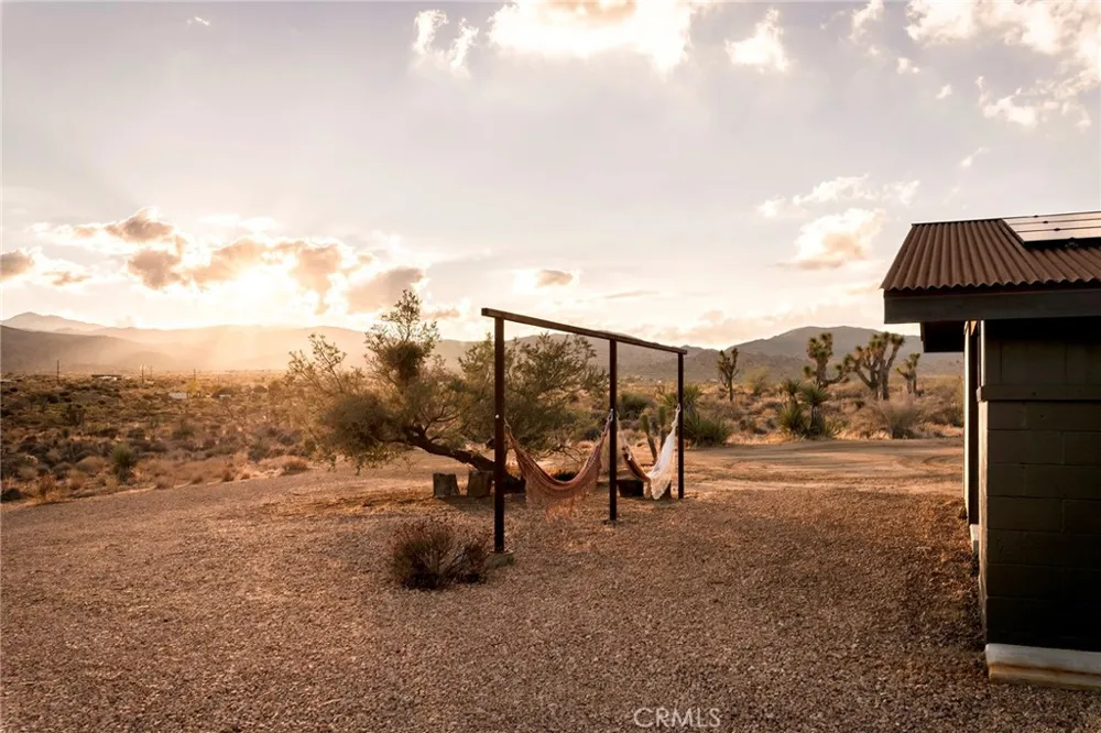 2680 Vine Pioneertown, CA 92268