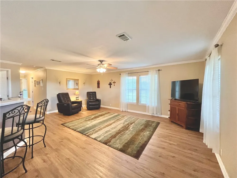 153 Boenig Road Woodsboro, TX 78393