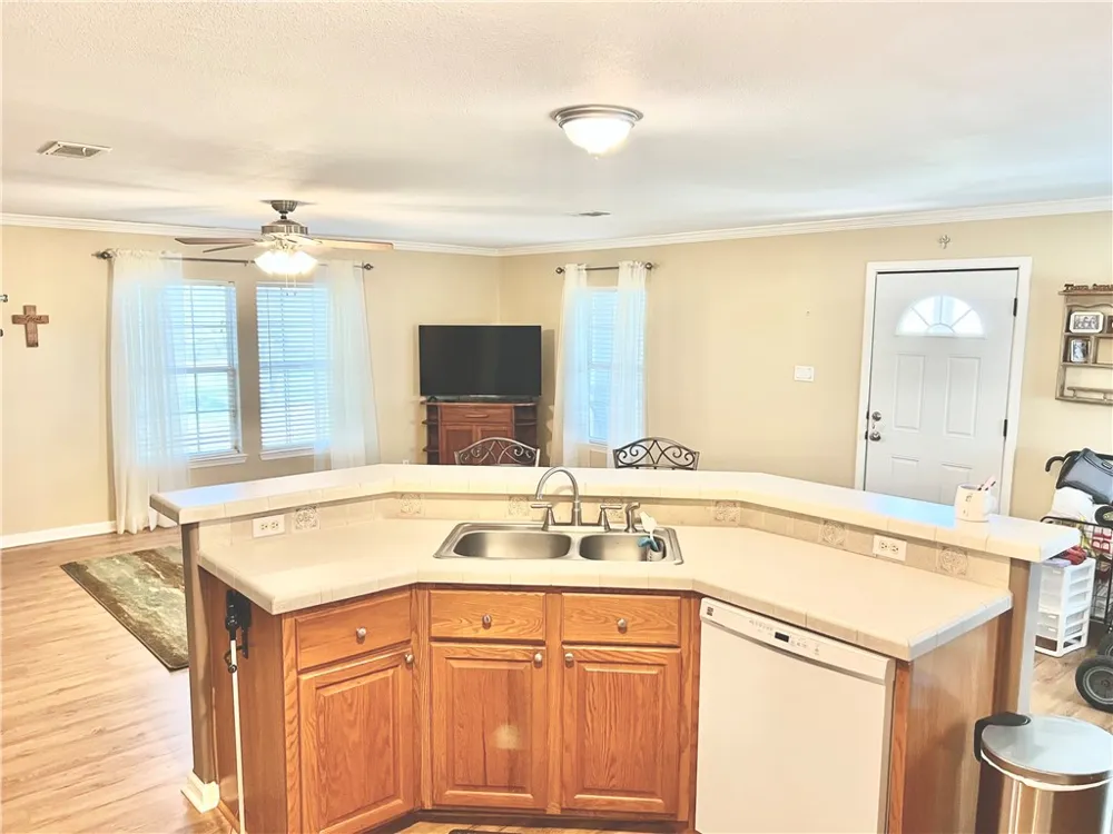 153 Boenig Road Woodsboro, TX 78393