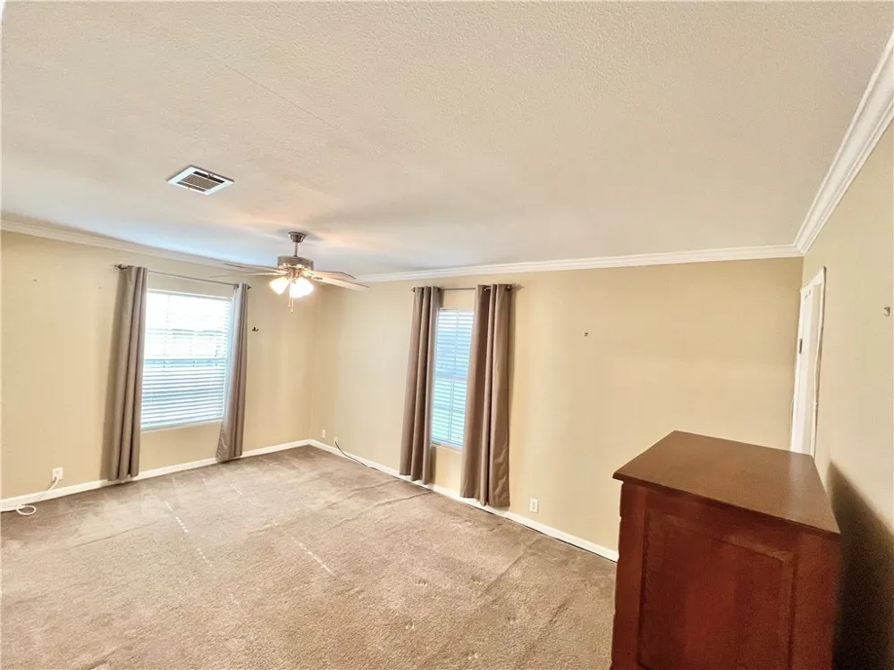 153 Boenig Road Woodsboro, TX 78393