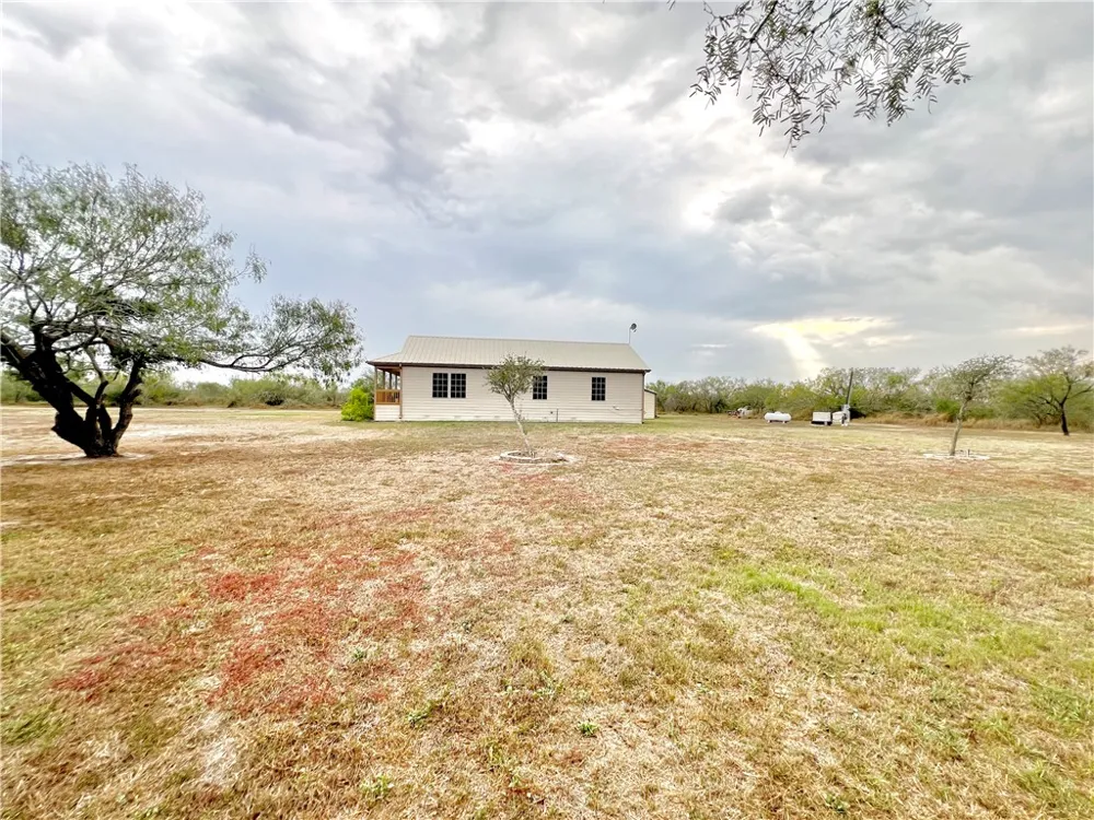 153 Boenig Road Woodsboro, TX 78393