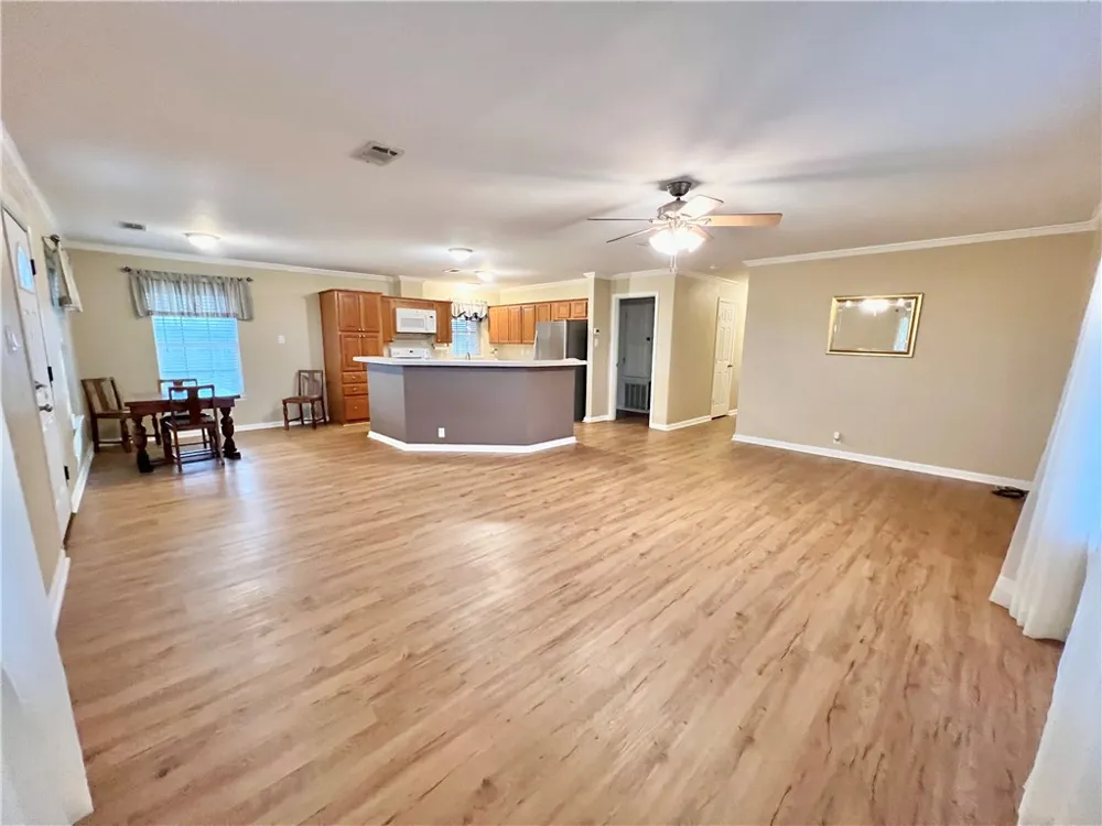 153 Boenig Road Woodsboro, TX 78393