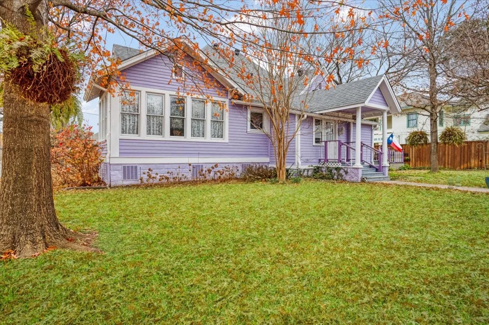 300 W 6th Street Bonham, TX 75418