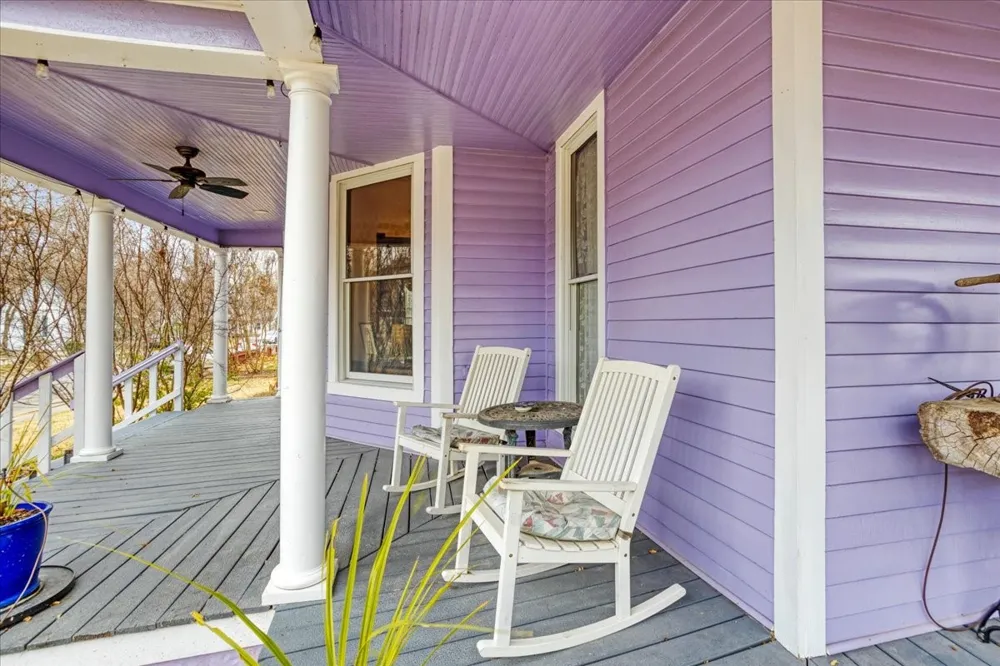 300 W 6th Street Bonham, TX 75418
