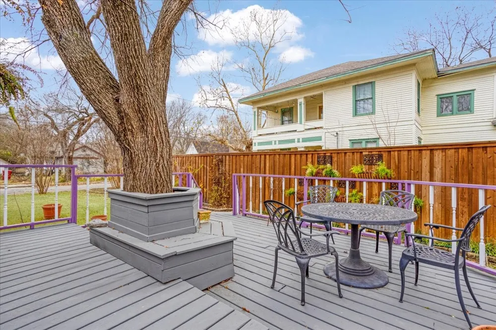 300 W 6th Street Bonham, TX 75418