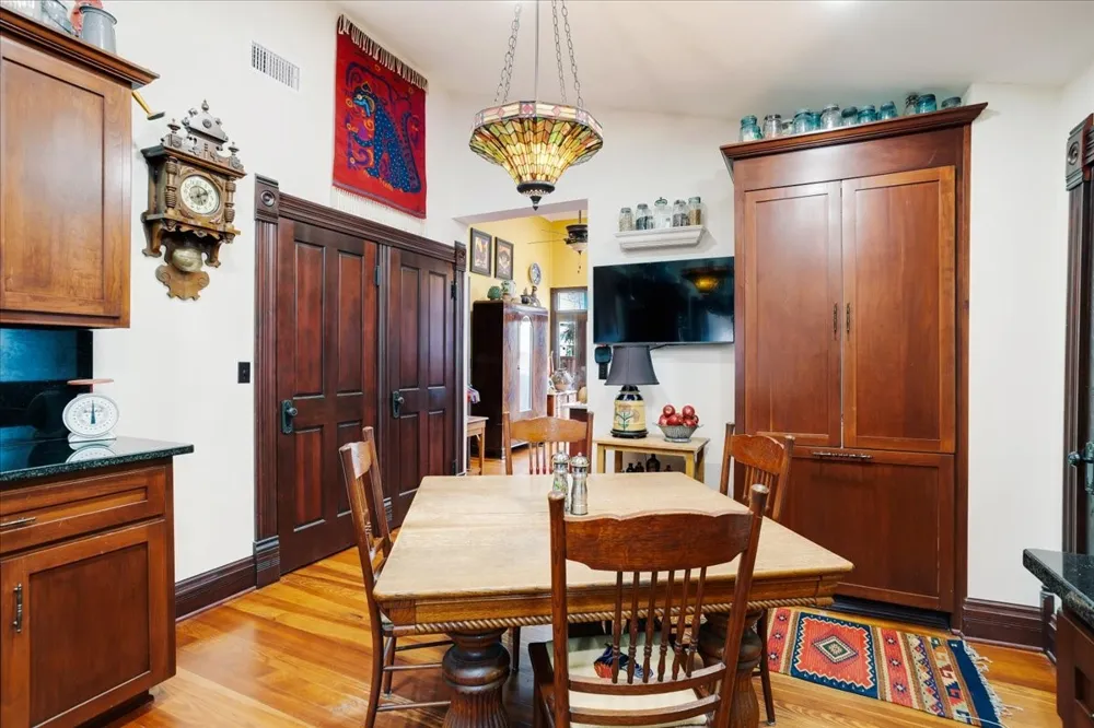300 W 6th Street Bonham, TX 75418