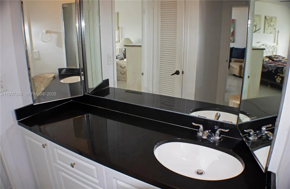 9511 Collins Ave #1108 Surfside, FL 33154