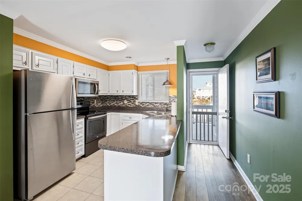 2714 W Beach Drive Oak Island, NC 28465
