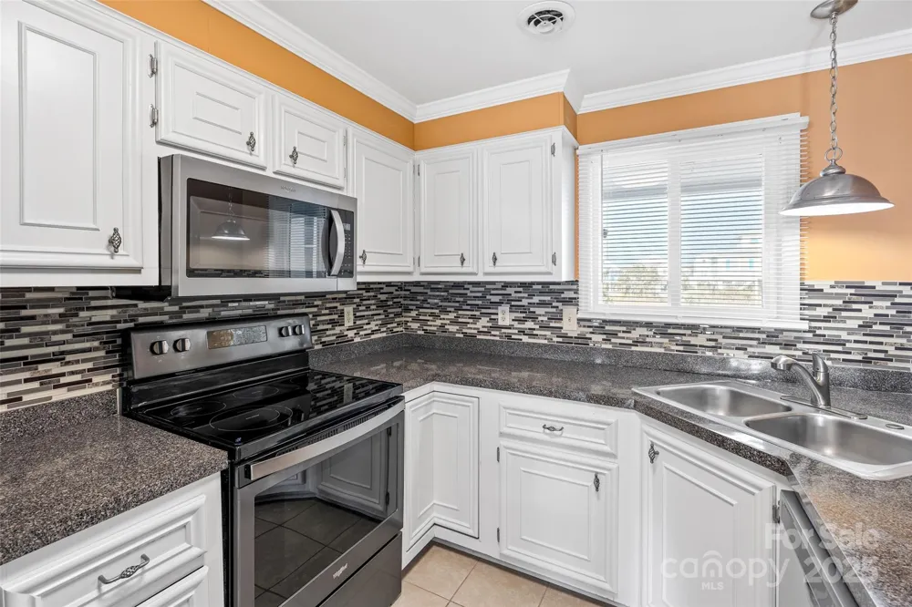 2714 W Beach Drive Oak Island, NC 28465