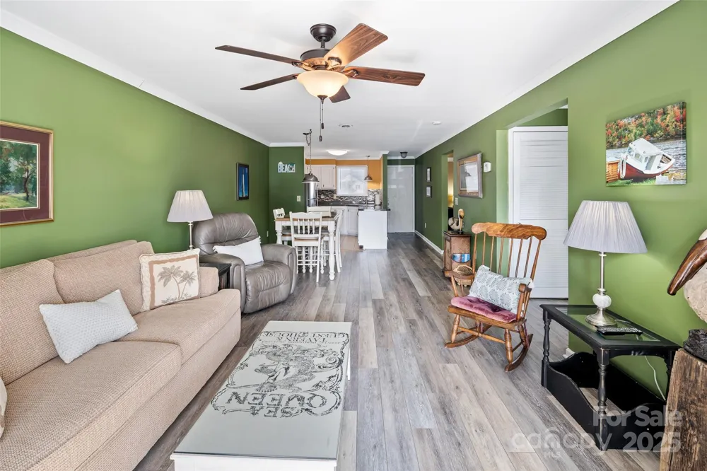 2714 W Beach Drive Oak Island, NC 28465