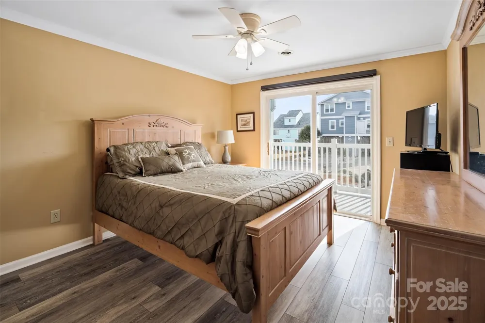 2714 W Beach Drive Oak Island, NC 28465