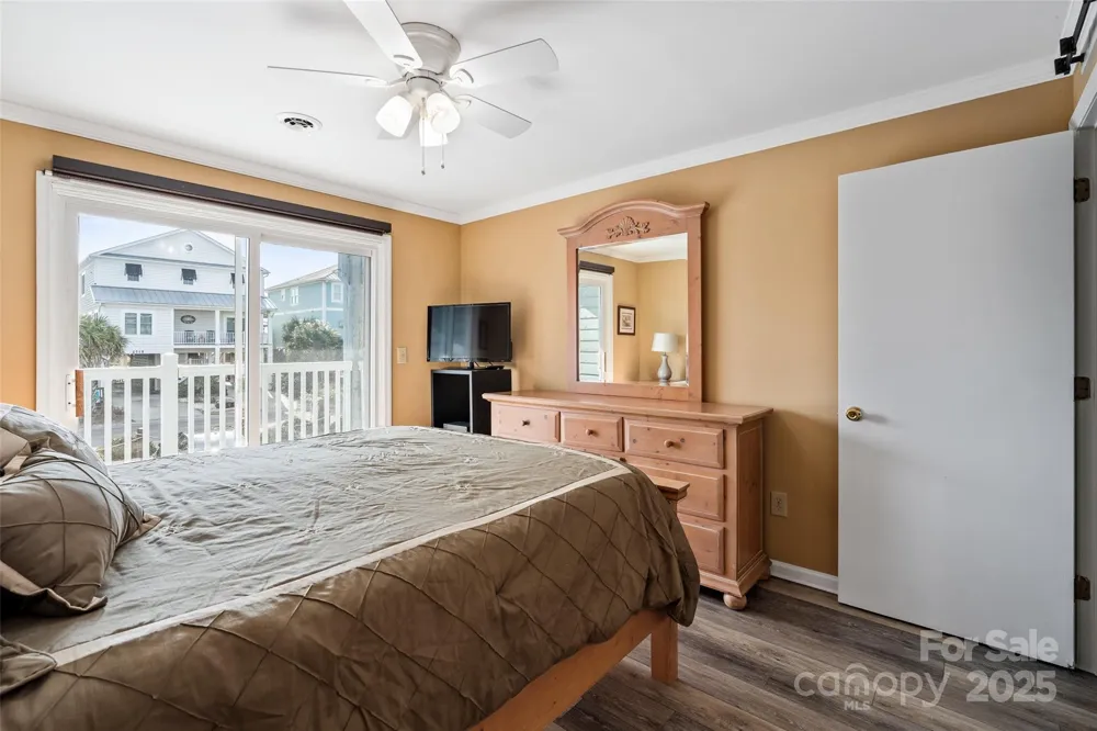 2714 W Beach Drive Oak Island, NC 28465