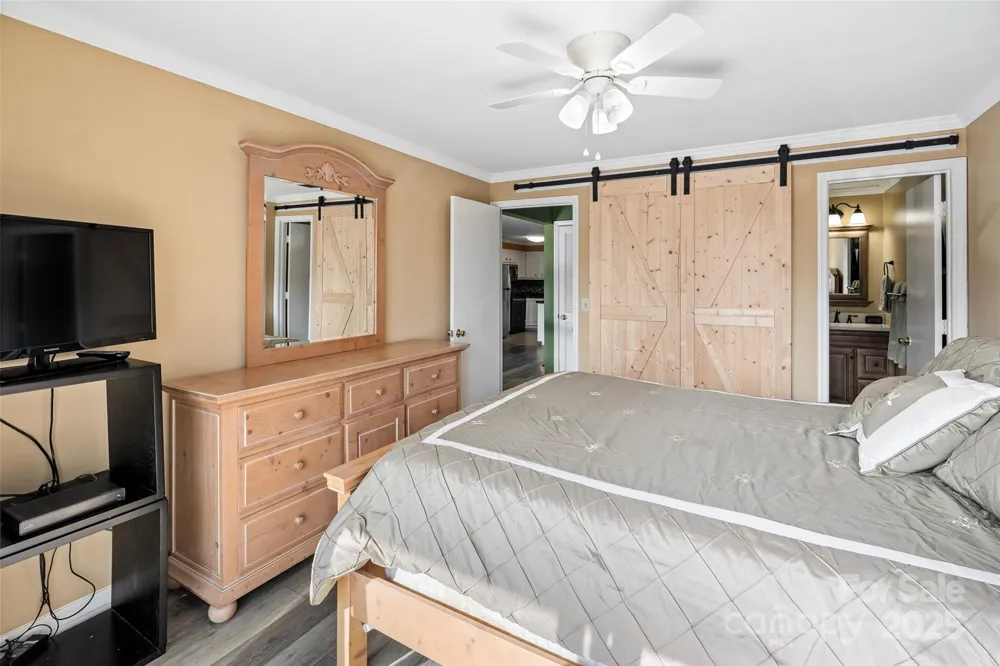 2714 W Beach Drive Oak Island, NC 28465