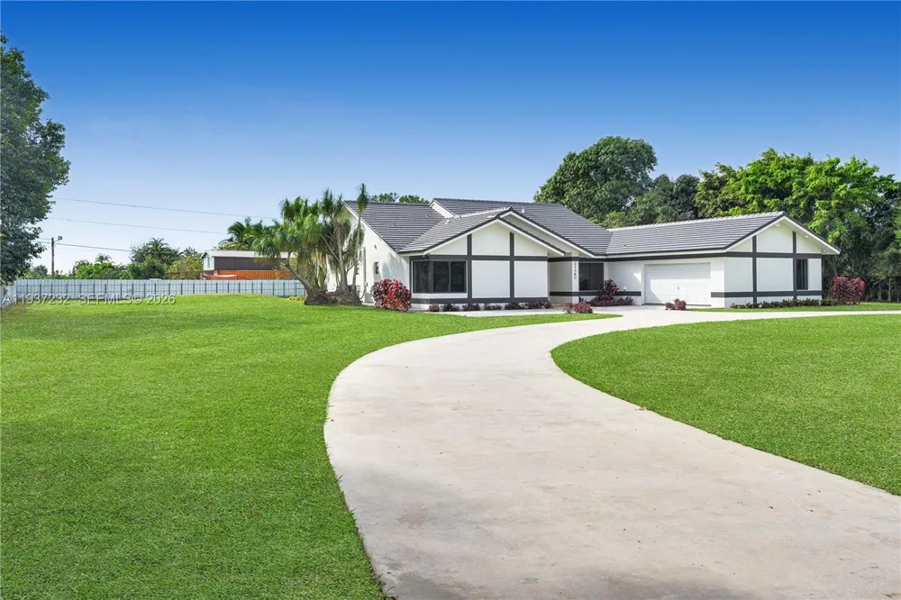21360 SW 236th St Homestead, FL 33031