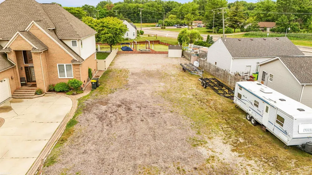 29050 Farwell Street New Baltimore City, MI 48047