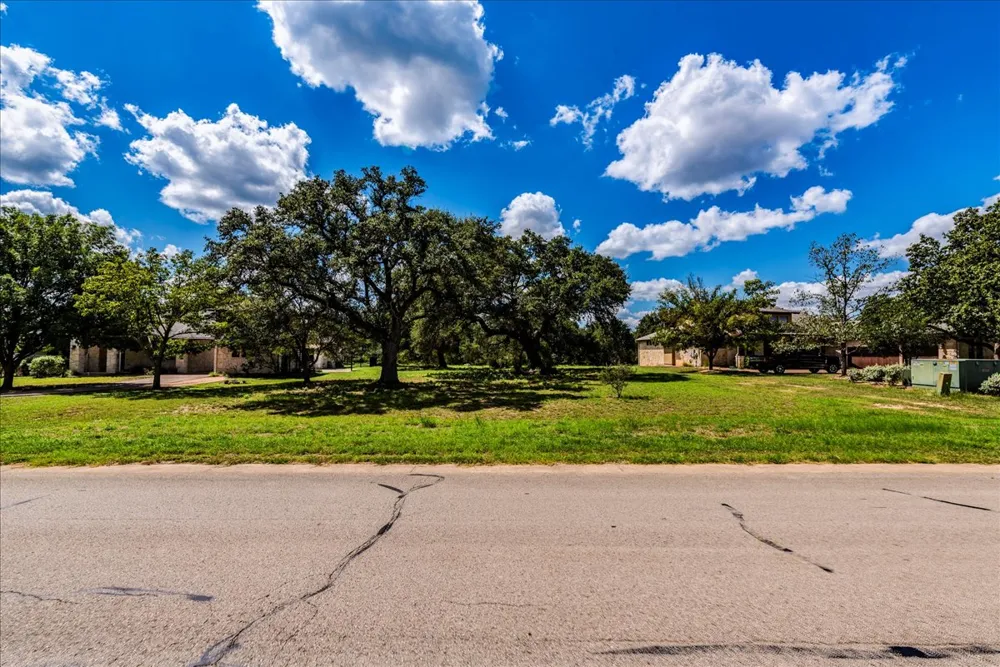 10299 Brangus Road Driftwood, TX 78619