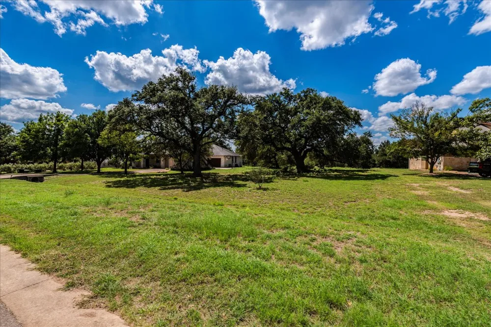 10299 Brangus Road Driftwood, TX 78619