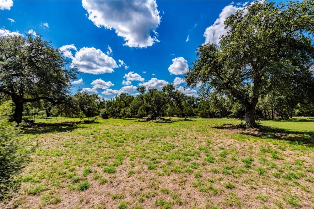 10299 Brangus Road Driftwood, TX 78619