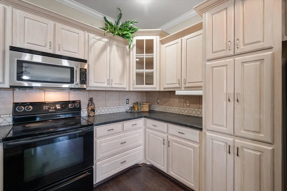 603 W 6th Avenue #203 Corsicana, TX 75110