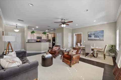 603 W 6th Avenue #203
