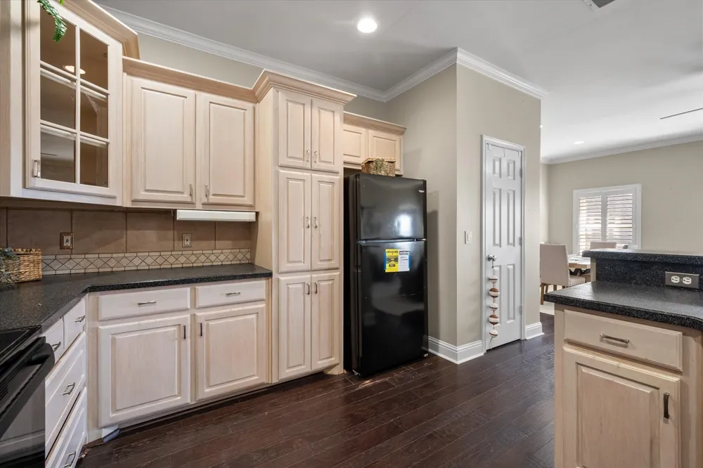 603 W 6th Avenue #203 Corsicana, TX 75110