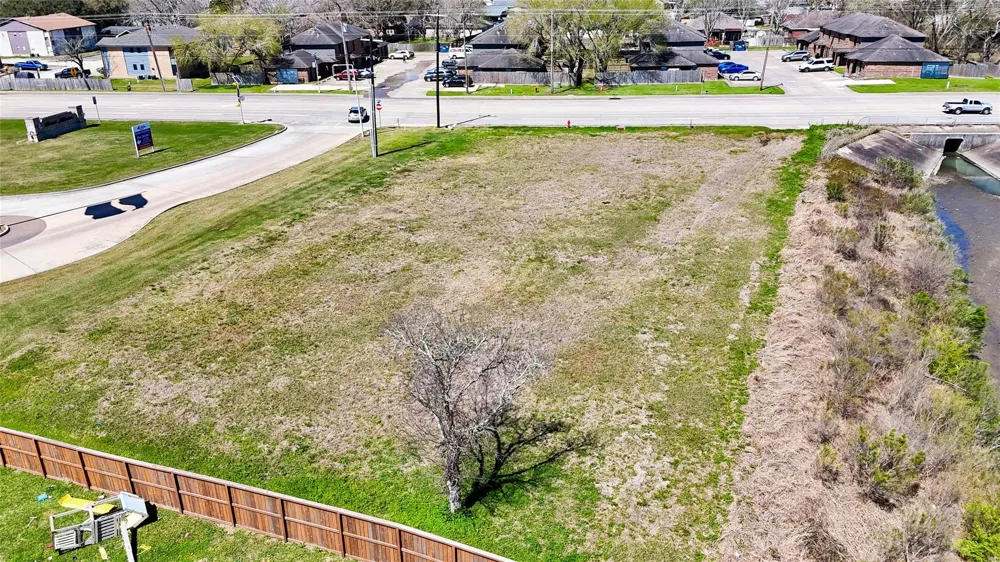 E Fm-517 Dickinson, TX 77539