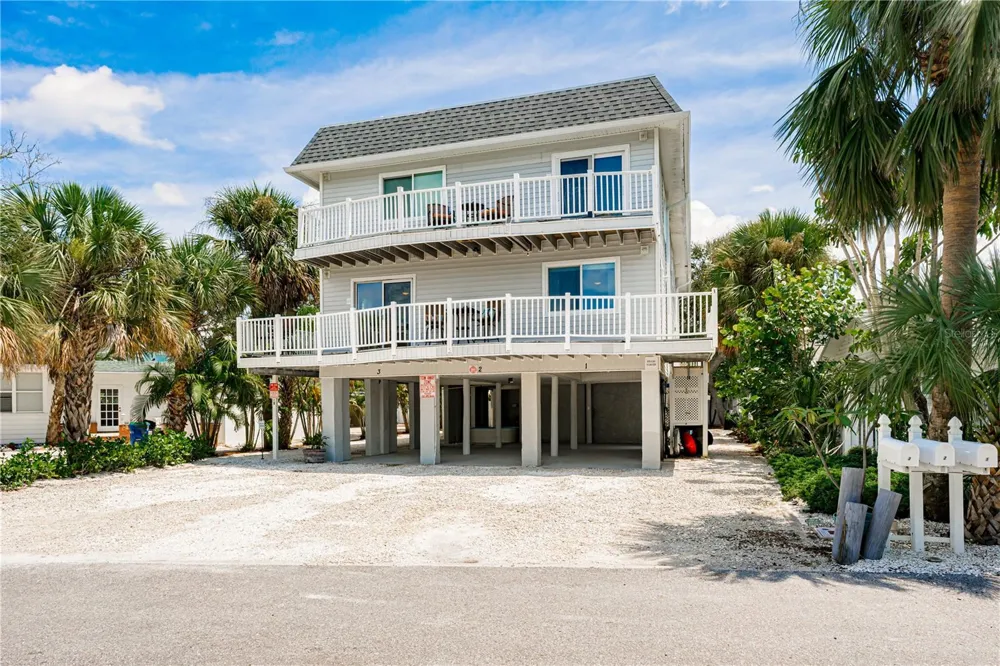 115 CANAL AVENUE #3 Indian Rocks Beach, FL 33785
