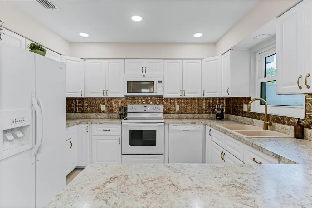 115 CANAL AVENUE #3 Indian Rocks Beach, FL 33785