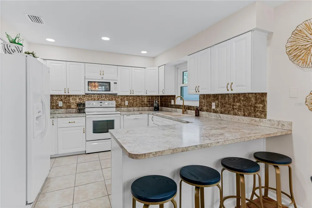 115 CANAL AVENUE #3 Indian Rocks Beach, FL 33785