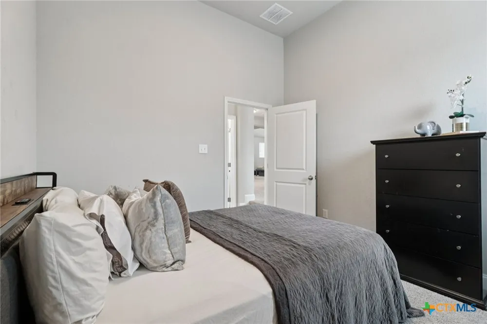 32140 Mustang Hill Bulverde, TX 78163