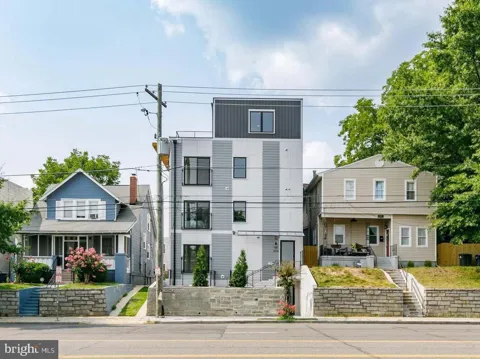 1818 RHODE ISLAND AVENUE NE #5