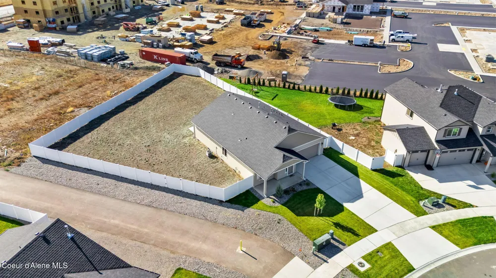 16167 Hadley Loop Rathdrum, ID 83858