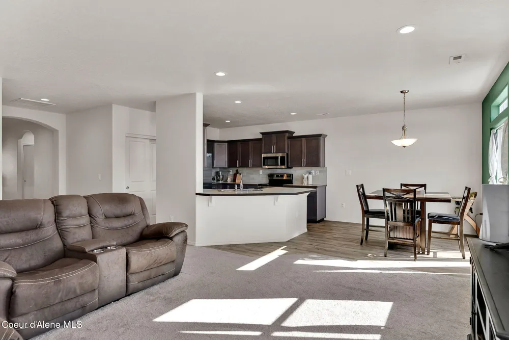 16167 Hadley Loop Rathdrum, ID 83858