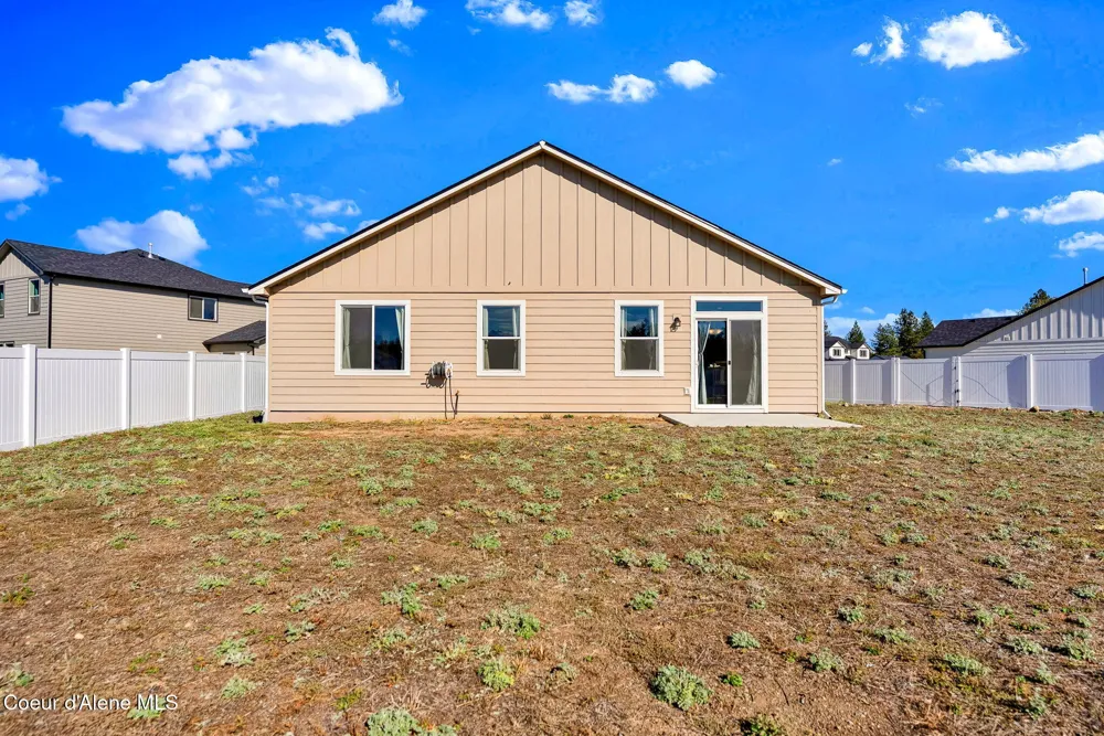 16167 Hadley Loop Rathdrum, ID 83858