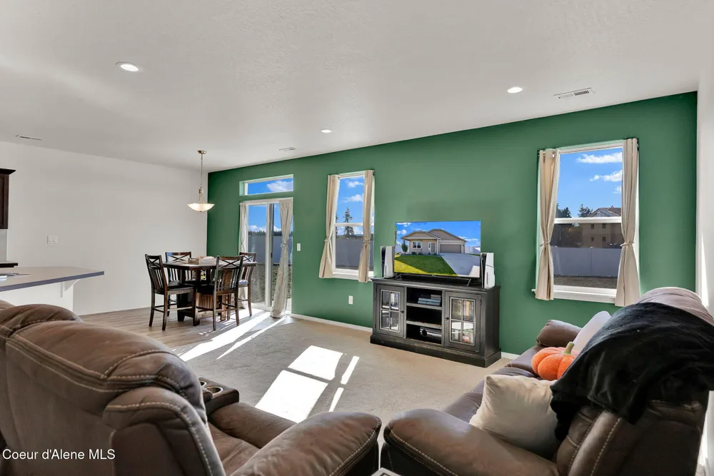 16167 Hadley Loop Rathdrum, ID 83858