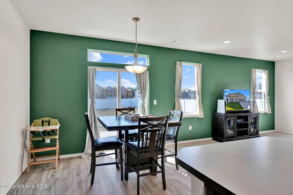 16167 Hadley Loop Rathdrum, ID 83858