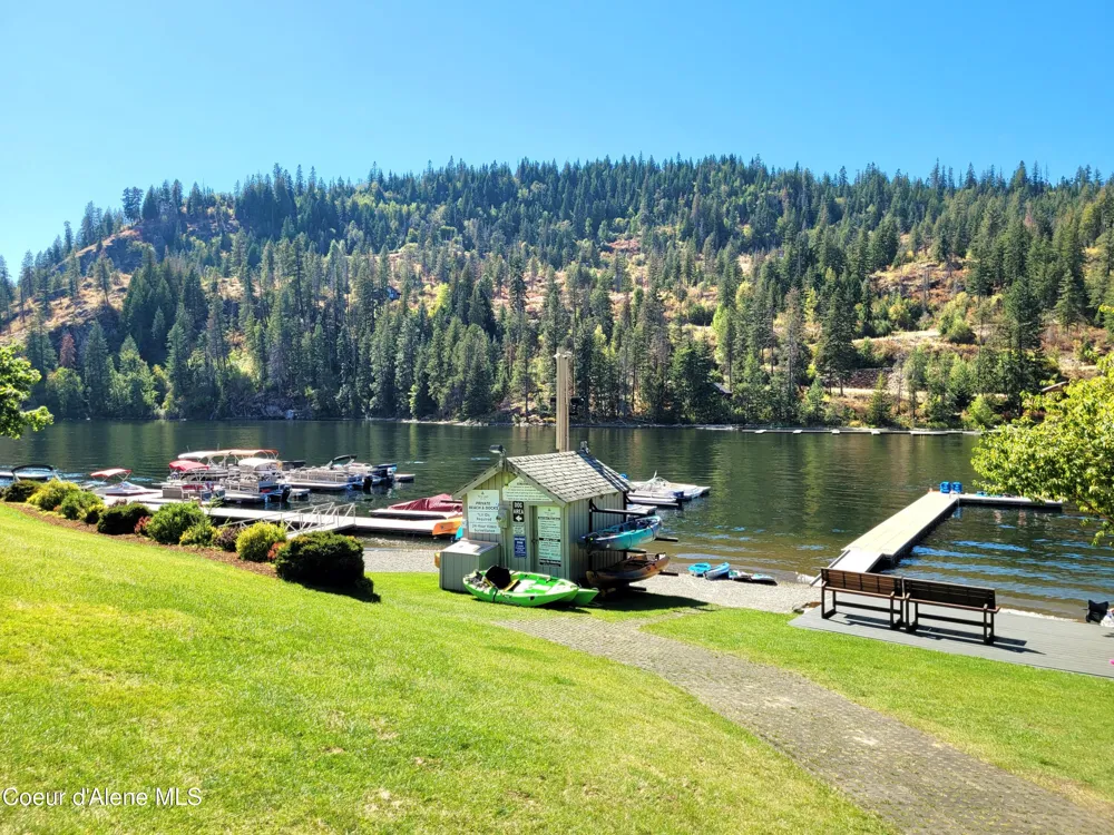 5305 W FAIRWAY LANE #19 Rathdrum, ID 83858