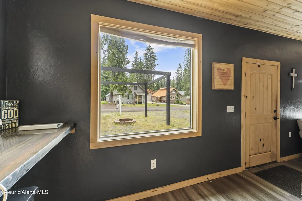 118 Timber Lane Nordman, ID 83848