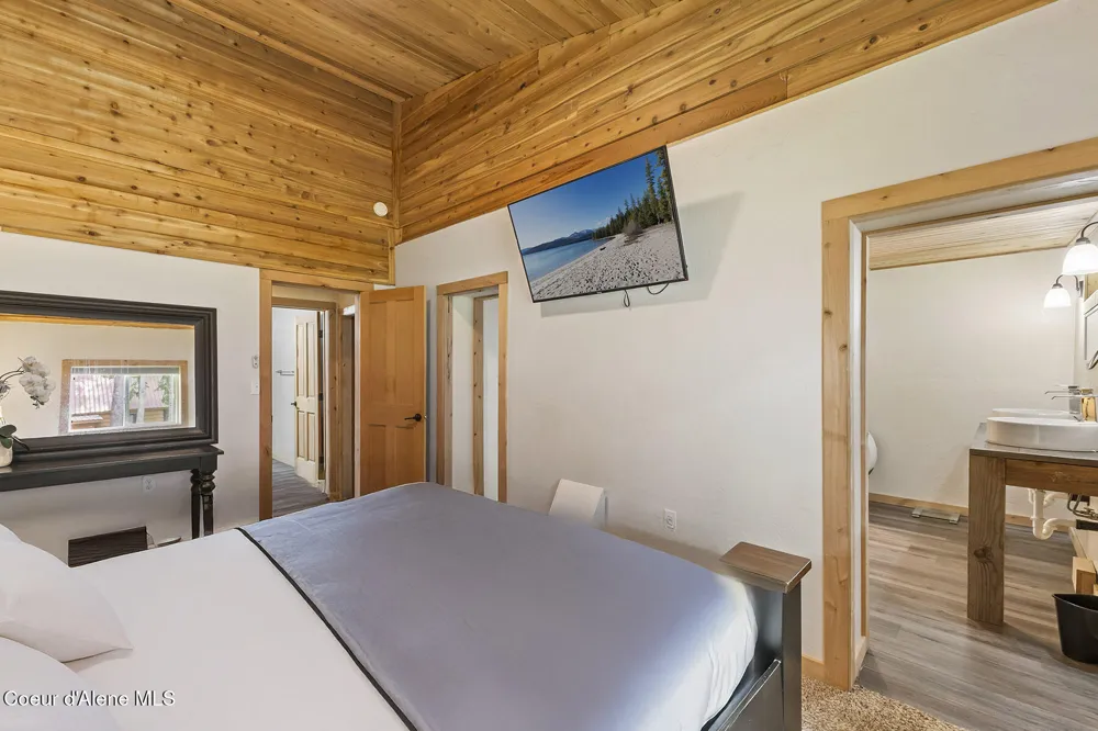 118 Timber Lane Nordman, ID 83848