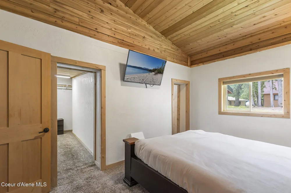 118 Timber Lane Nordman, ID 83848