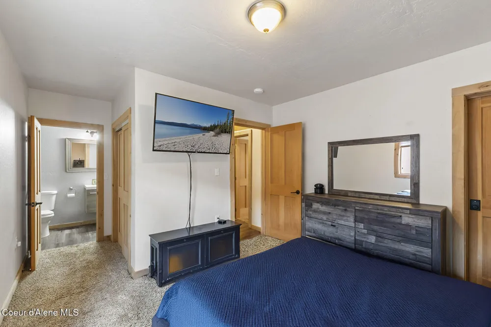 118 Timber Lane Nordman, ID 83848