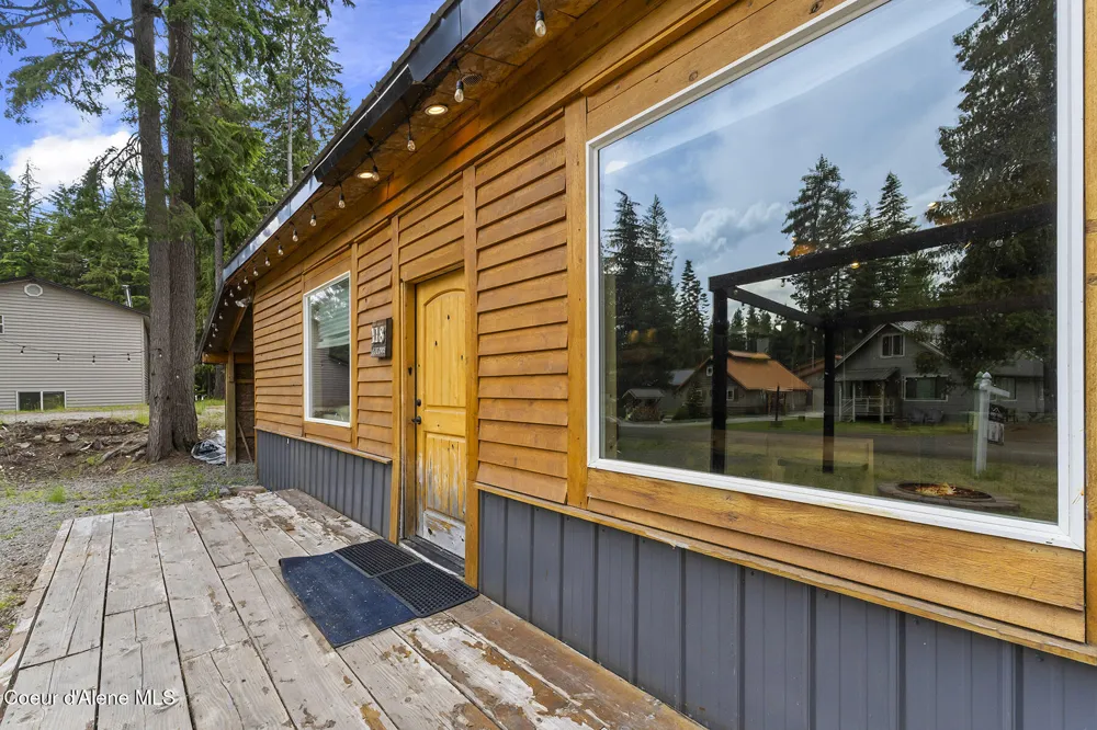 118 Timber Lane Nordman, ID 83848