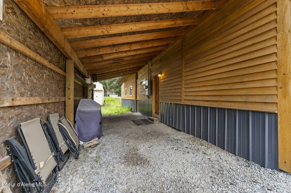 118 Timber Lane Nordman, ID 83848