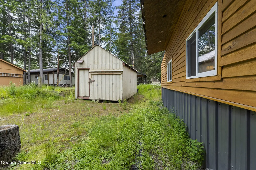 118 Timber Lane Nordman, ID 83848