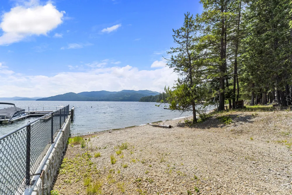 118 Timber Lane Nordman, ID 83848