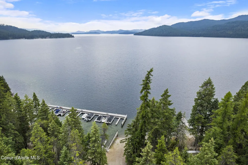 118 Timber Lane Nordman, ID 83848